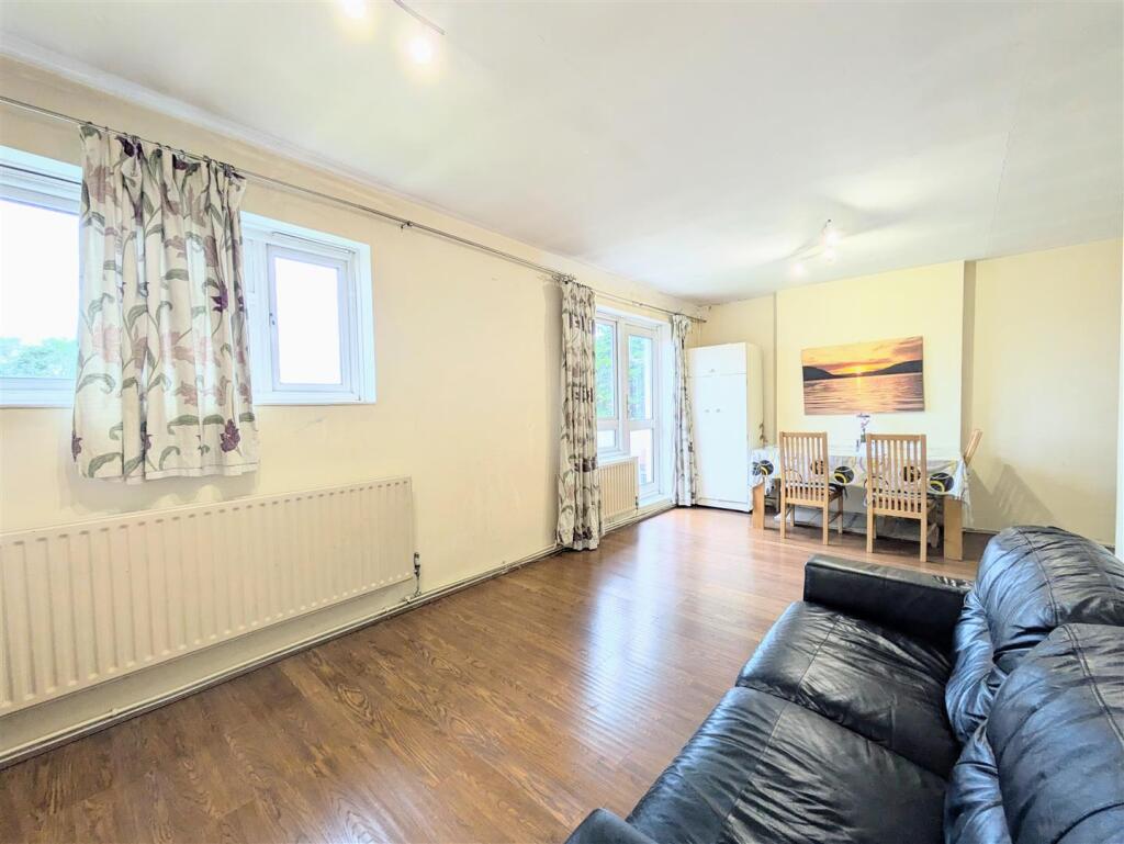Apartment in London - View 2