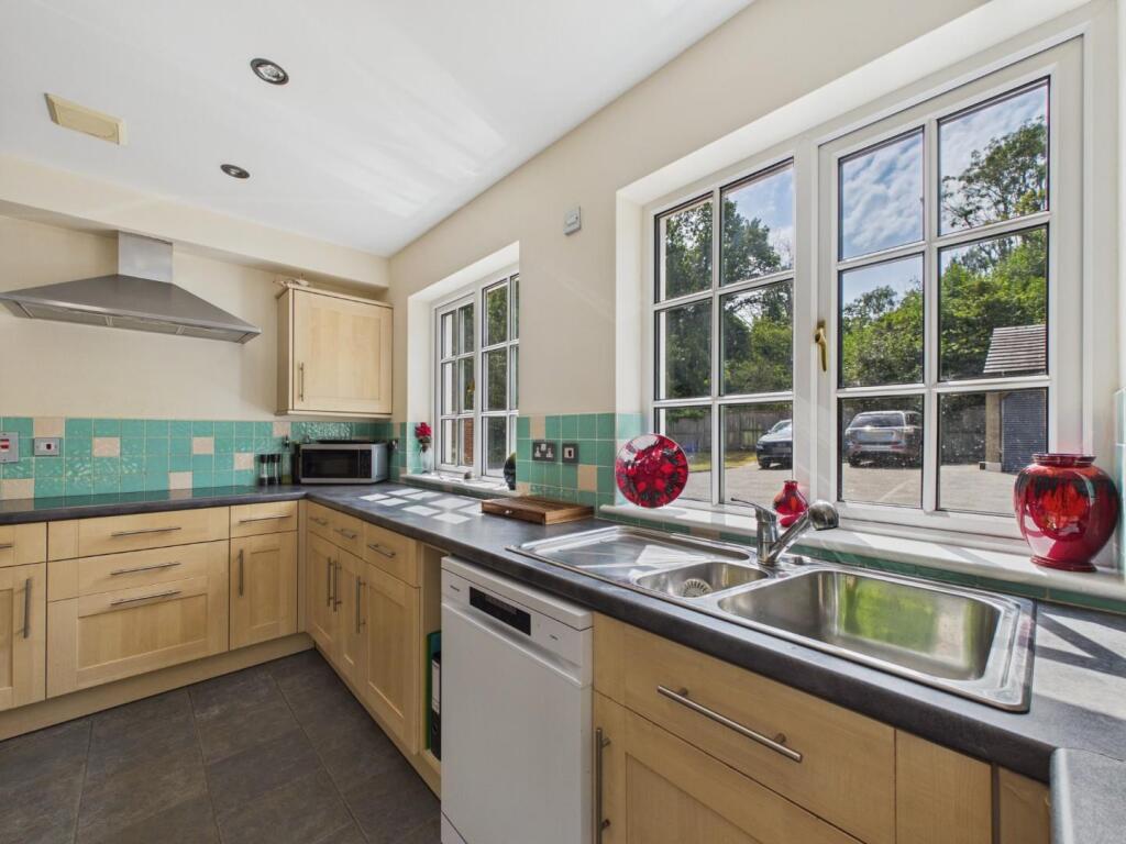 House in Tonbridge - View 5