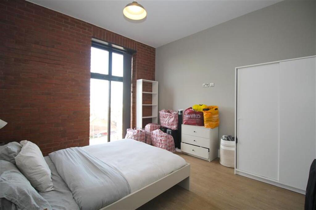 Apartment in Leicester - More