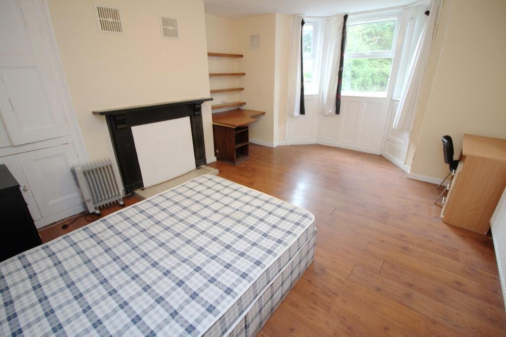 8 bedroom house for rent