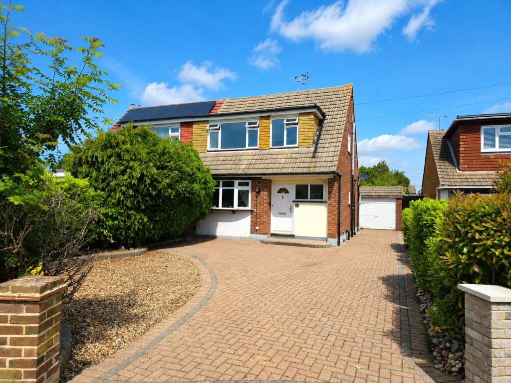 Main image of property: Mapledene Avenue, Hullbridge, Hockley, Essex, SS5