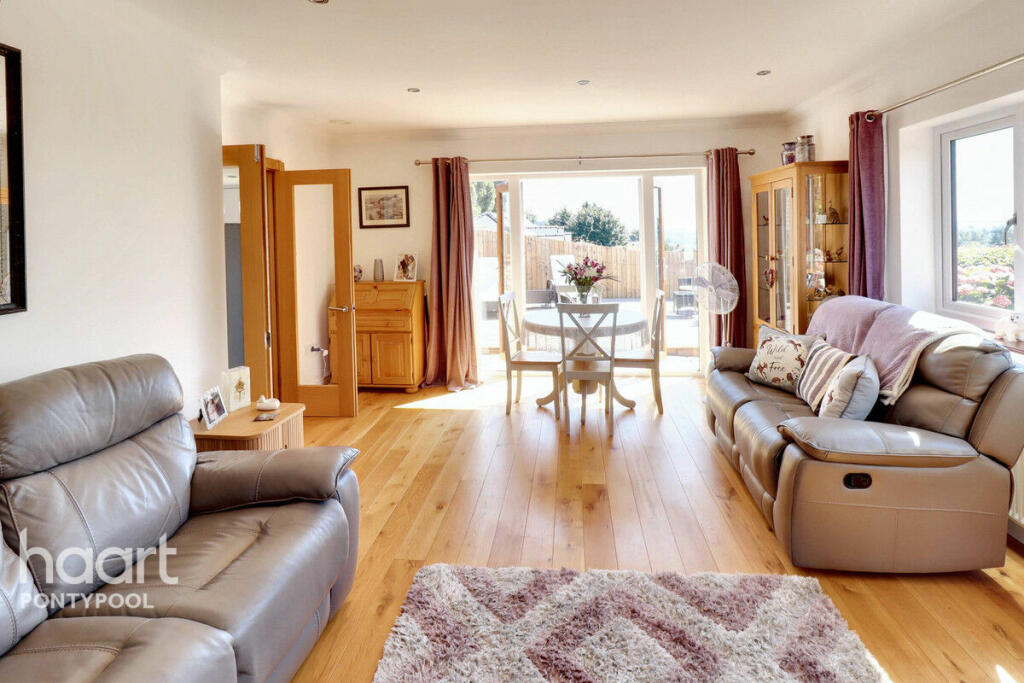 4-bed bungalow on Tranch Road, Pontypool, £450,000