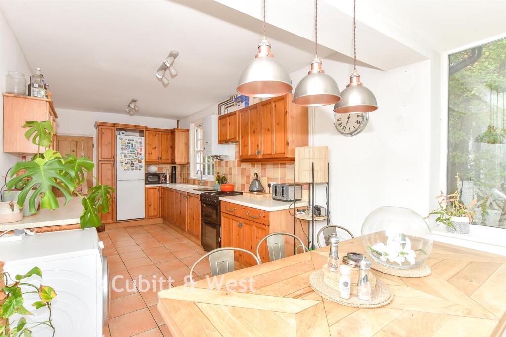 House in Portsmouth - View 5