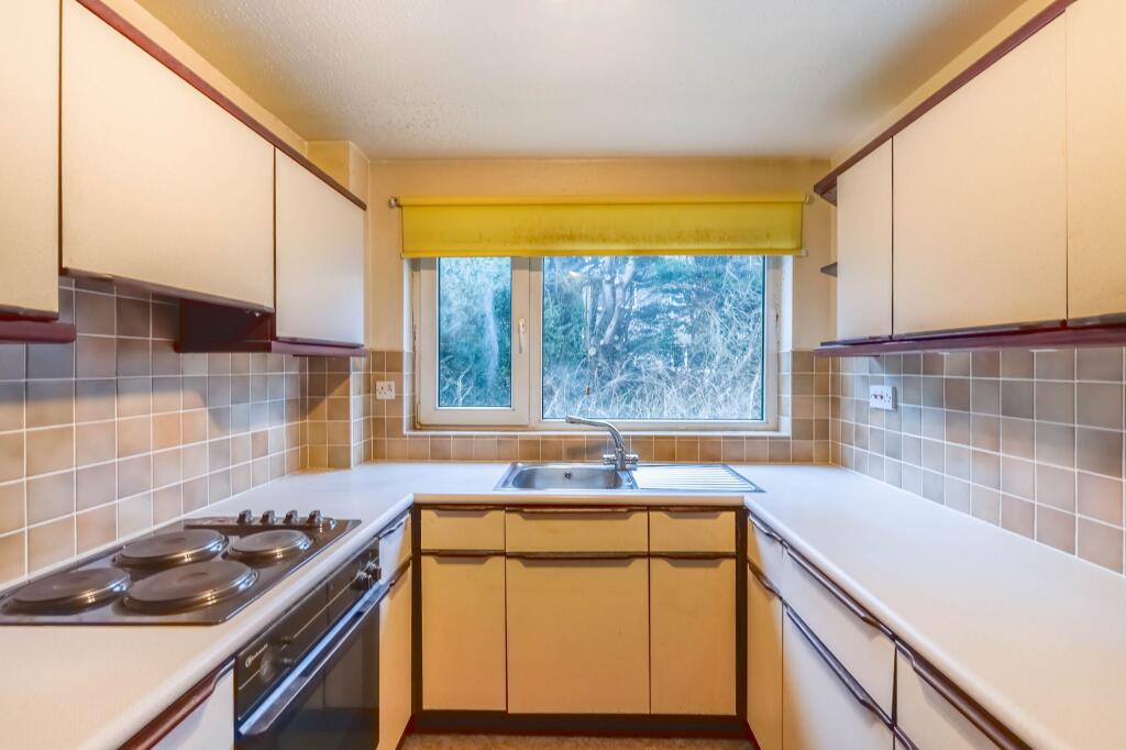13 Mayfield Drive, Kendal photo 2