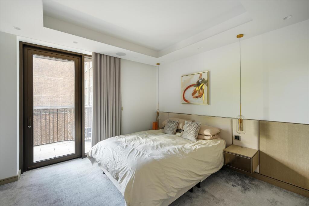 Apartment in London - View 5