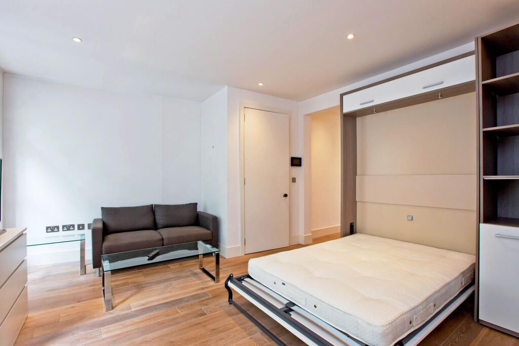 Apartment in London - More