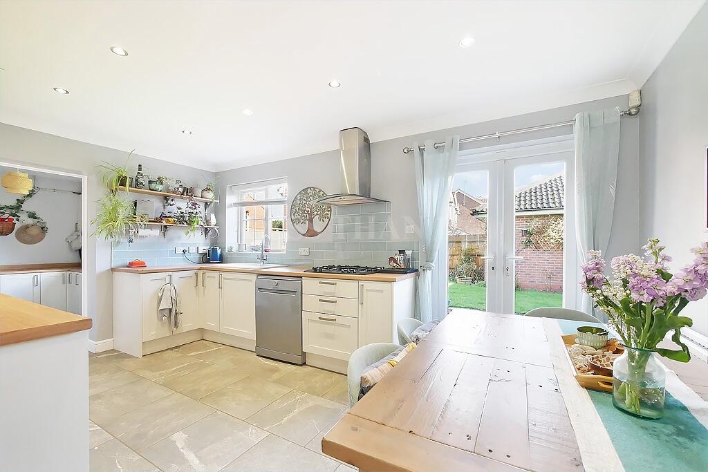 Main image of property: DUNNOCK LANE - NN4