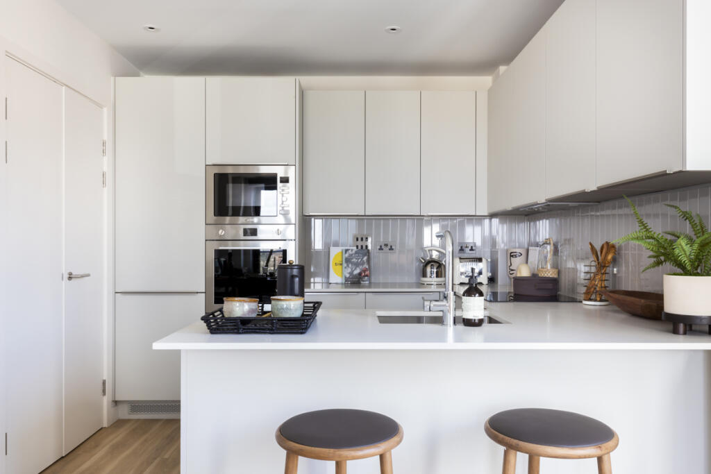 Apartment in Croydon - View 2