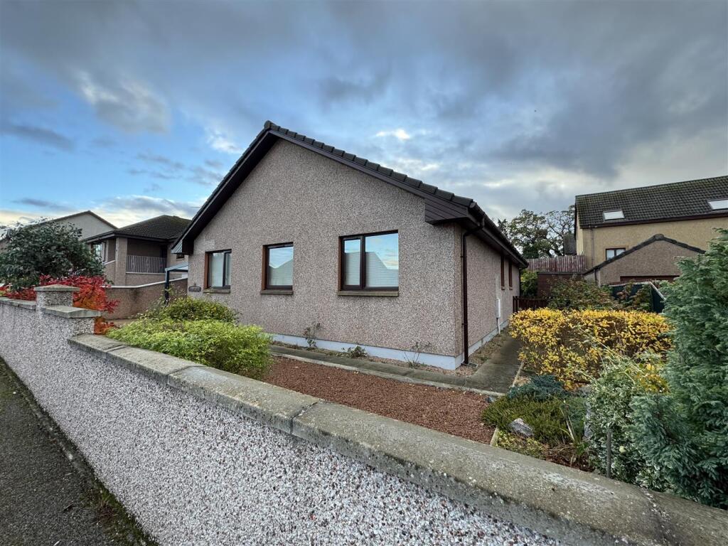 Main image of property: 18 Springfield Gardens, Elgin
