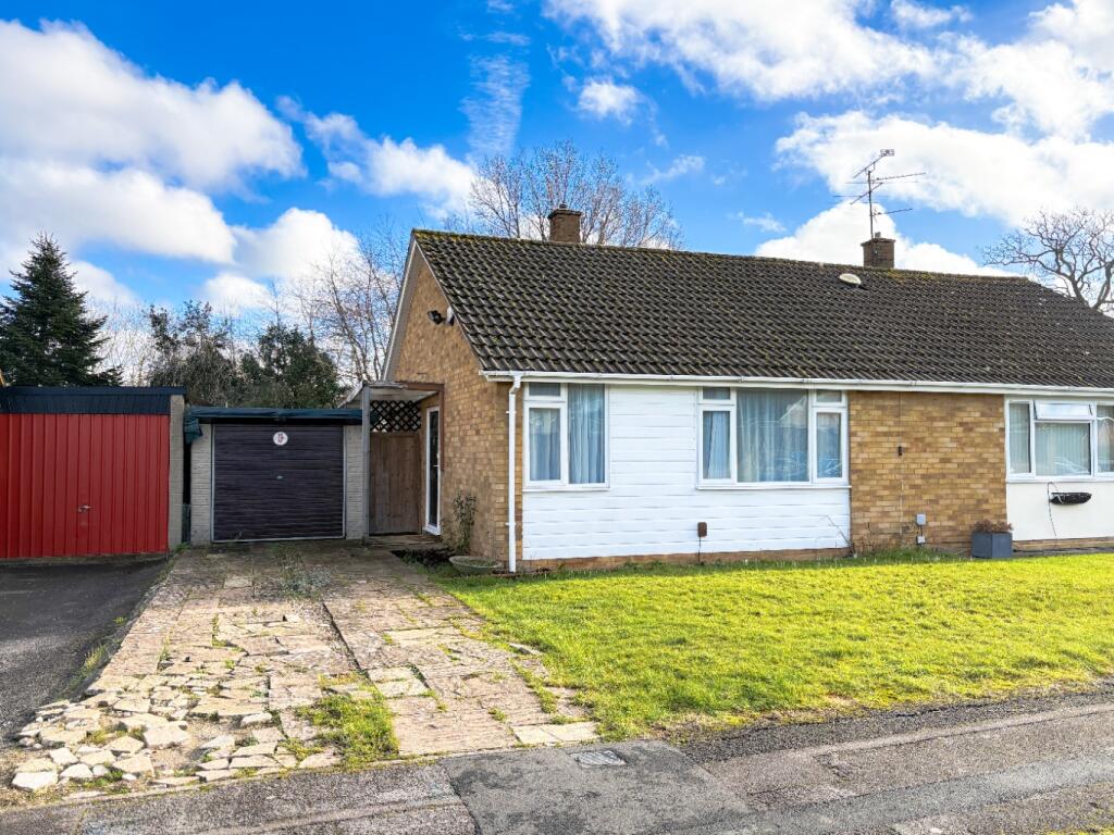 Main image of property: Stoneham Close, Tilehurst, Reading, Berkshire, RG30 4HD