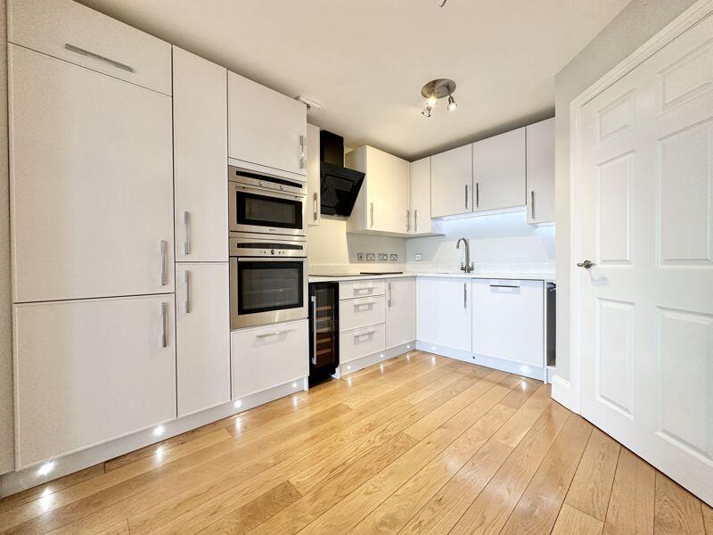 Apartment in Doncaster - More