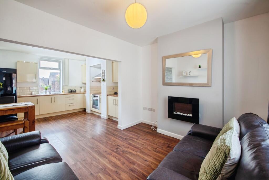 House in Sheffield, Ecclesfield - More
