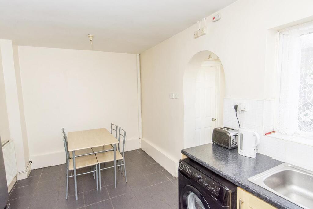 House in Harborough, Market Harborough - More