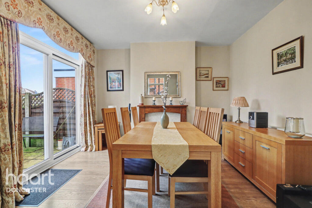 Hill Top Crescent, Doncaster photo 4