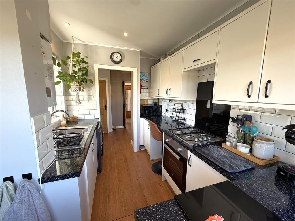 Apartment in Maidstone, Kent - View 5