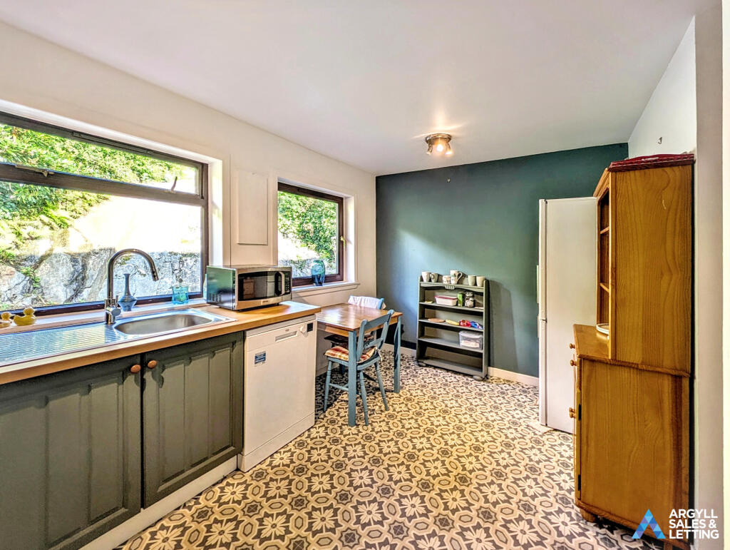 House in Paisley, Argyll and Bute - View 4