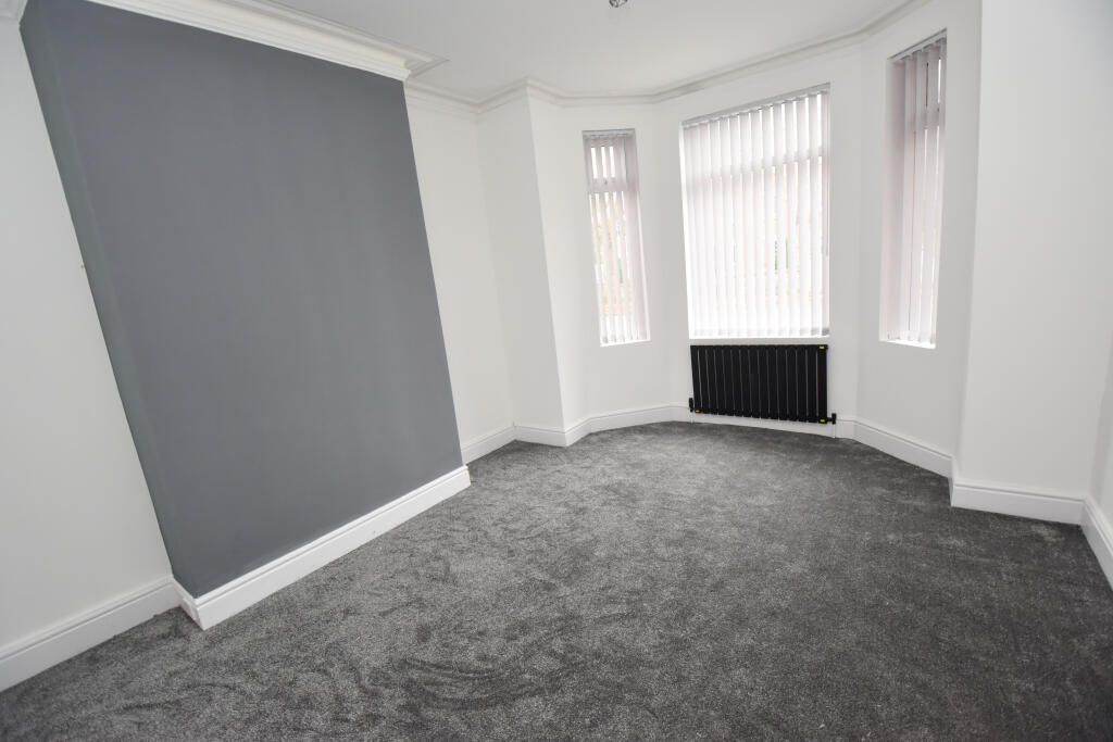 Stretford Road, Urmston, M41 photo 2