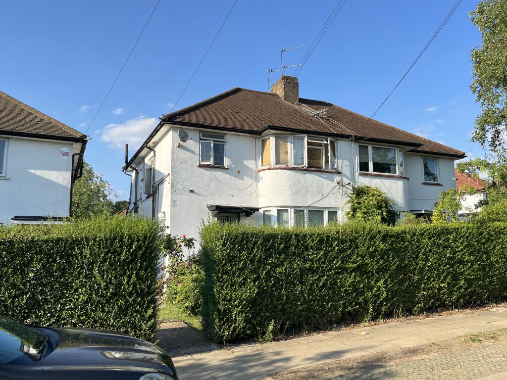 75 Westmere Drive, Mill Hill, London, NW7 photo 5