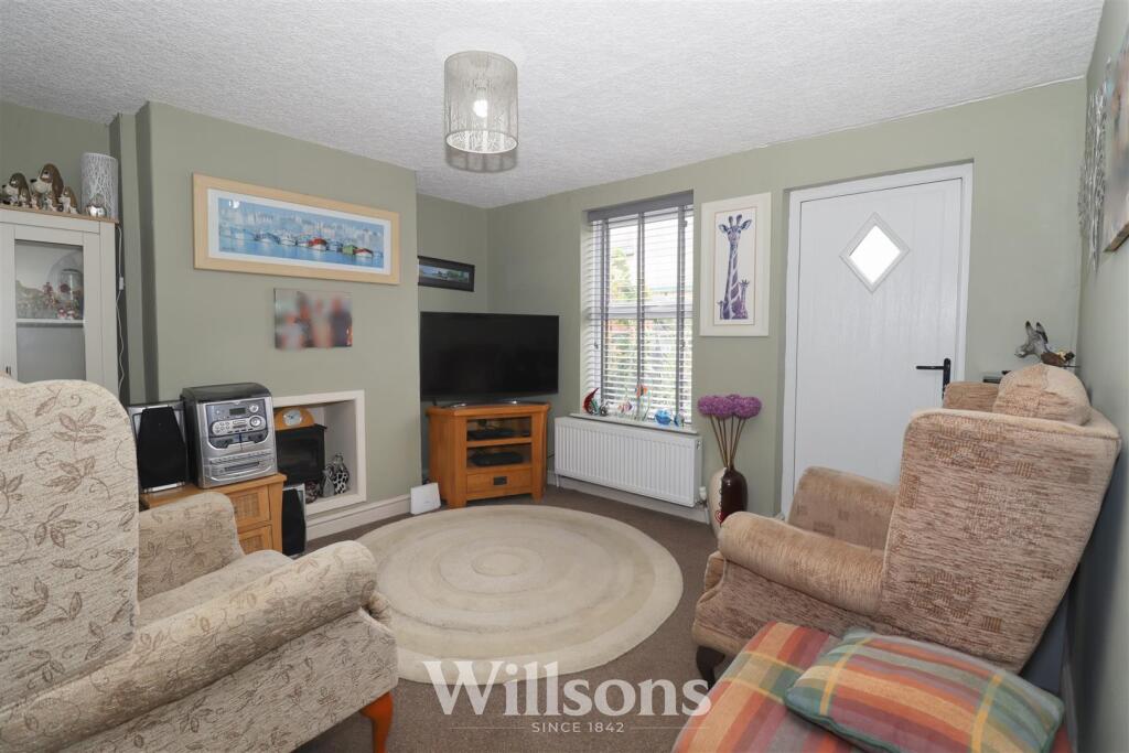 House in East Lindsey, Alford - More