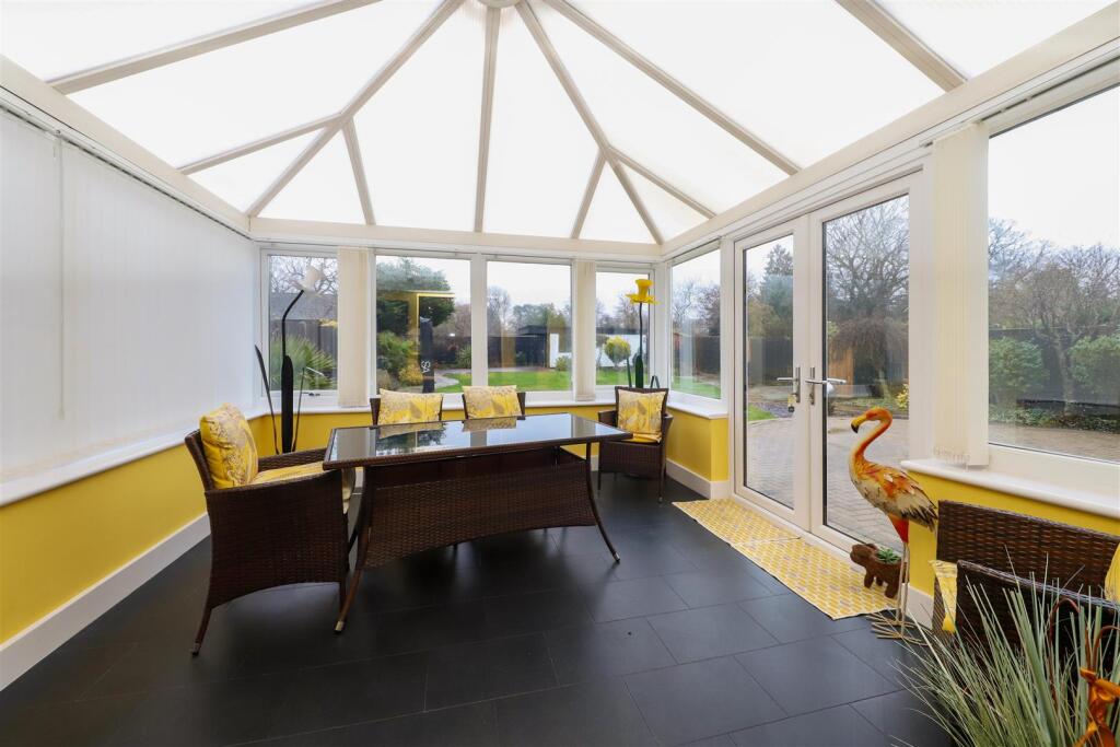 Brook Drive, Ruislip photo 4