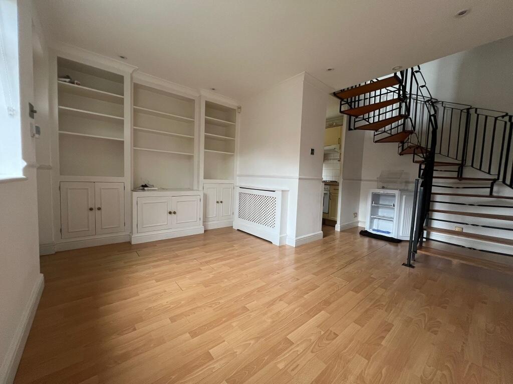 Main image of property: College Gardens, London, SW17