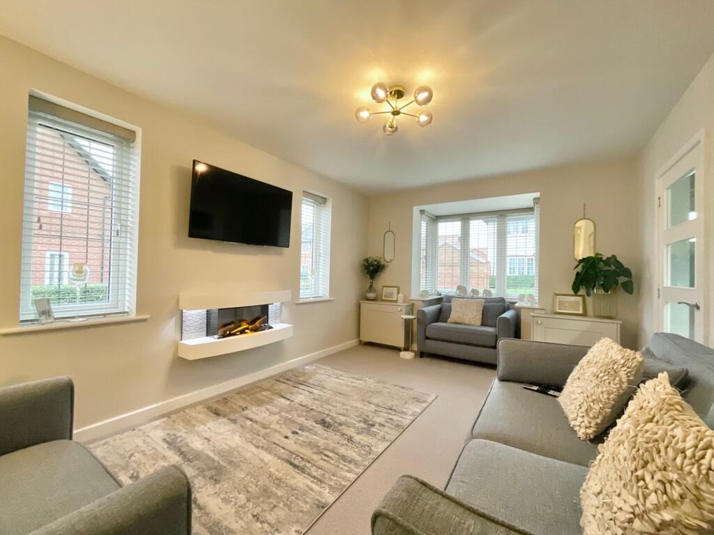 4 bed detached - Teal Way, Wistaston, CW2 image 3