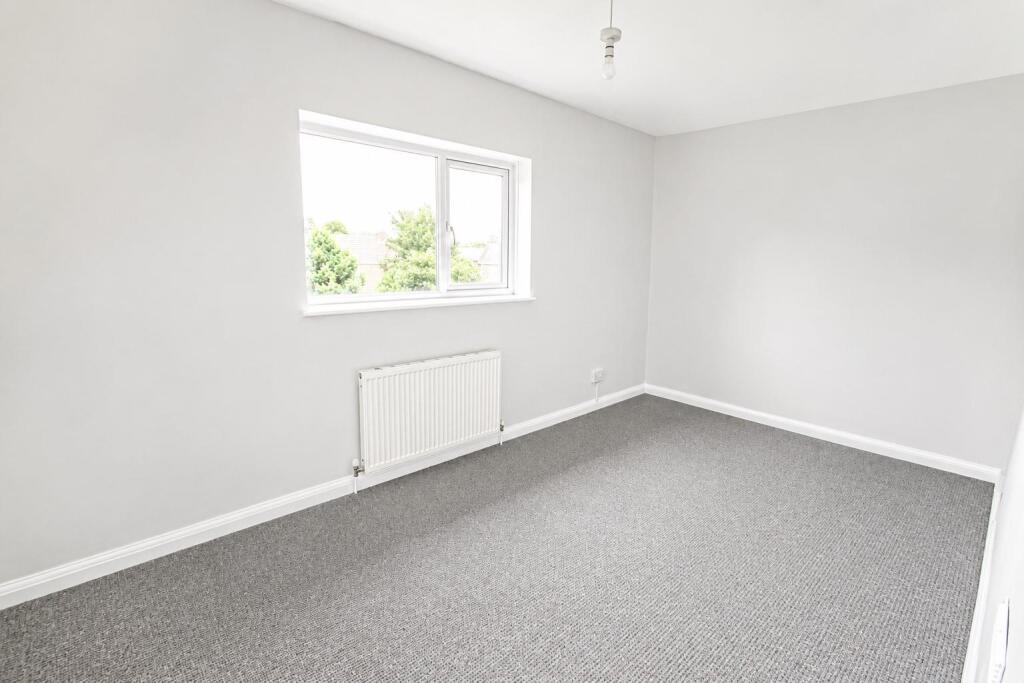 5 bedroom terraced house for rent