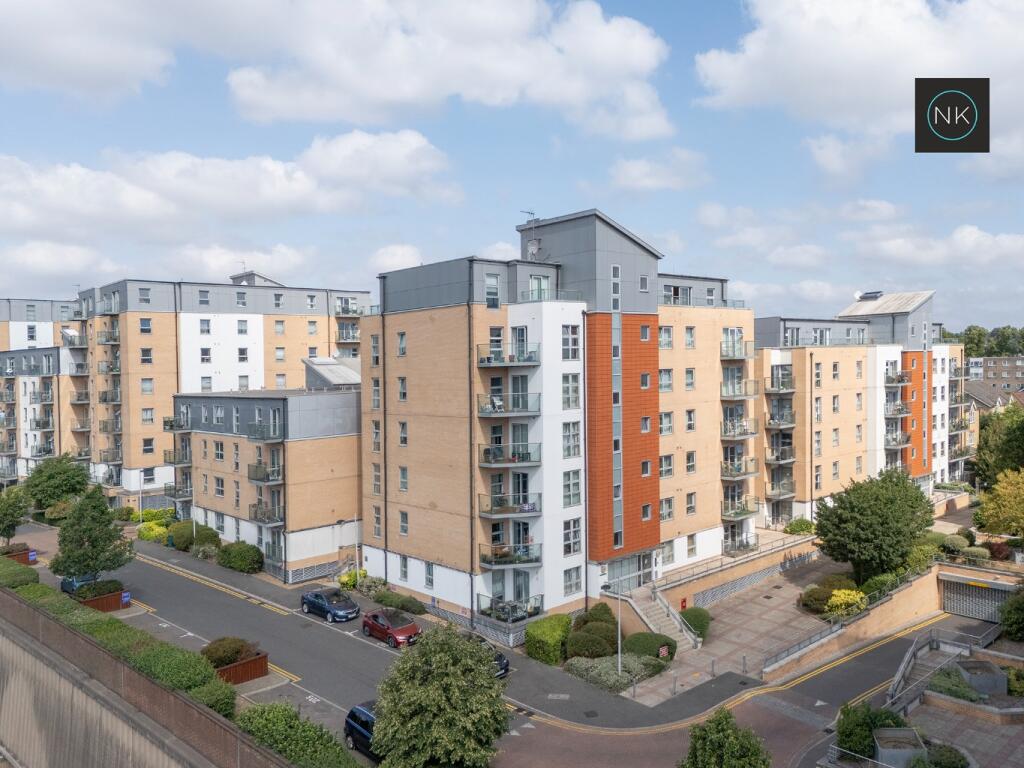 Main image of property: Kingswood Heights, Queen Mary Avenue, South Woodford, London, E18 2FP