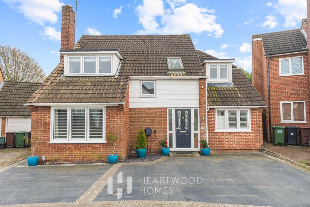 Main image of property: Carisbrooke Road, St. Albans, AL2 3HR