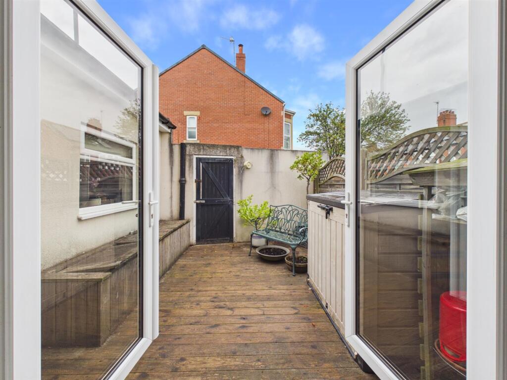 House in North Tyneside, North East - More