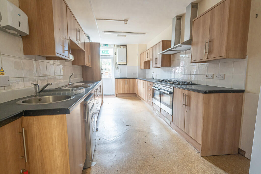House in Sandwell, West Midlands - View 3