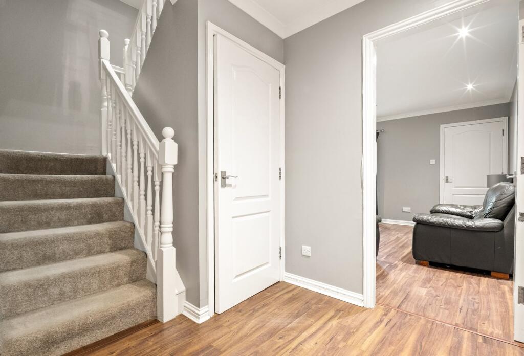 3, Moore Place, Stevenston, KA20 photo 2