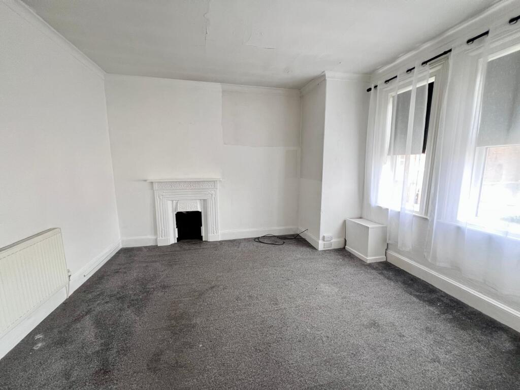 Apartment in Trafford, Greater Manchester - View 2