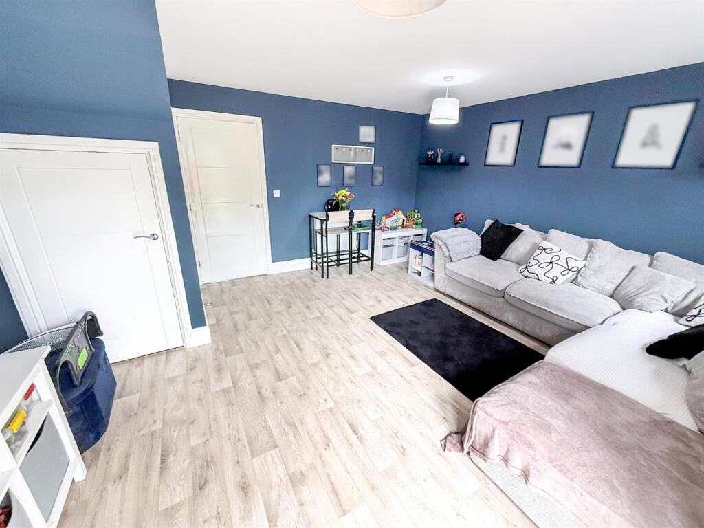 House in Gobowen, Lower Hengoed, Selattyn and Gobowen - View 2