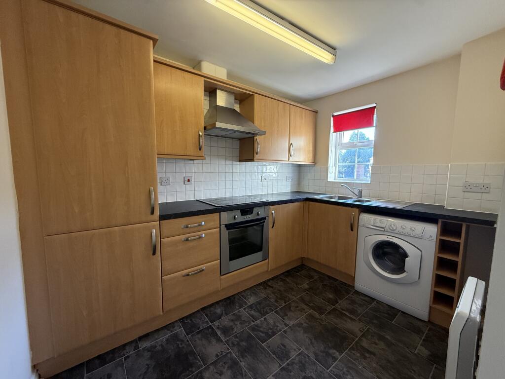 Apartment in Swindon - View 3