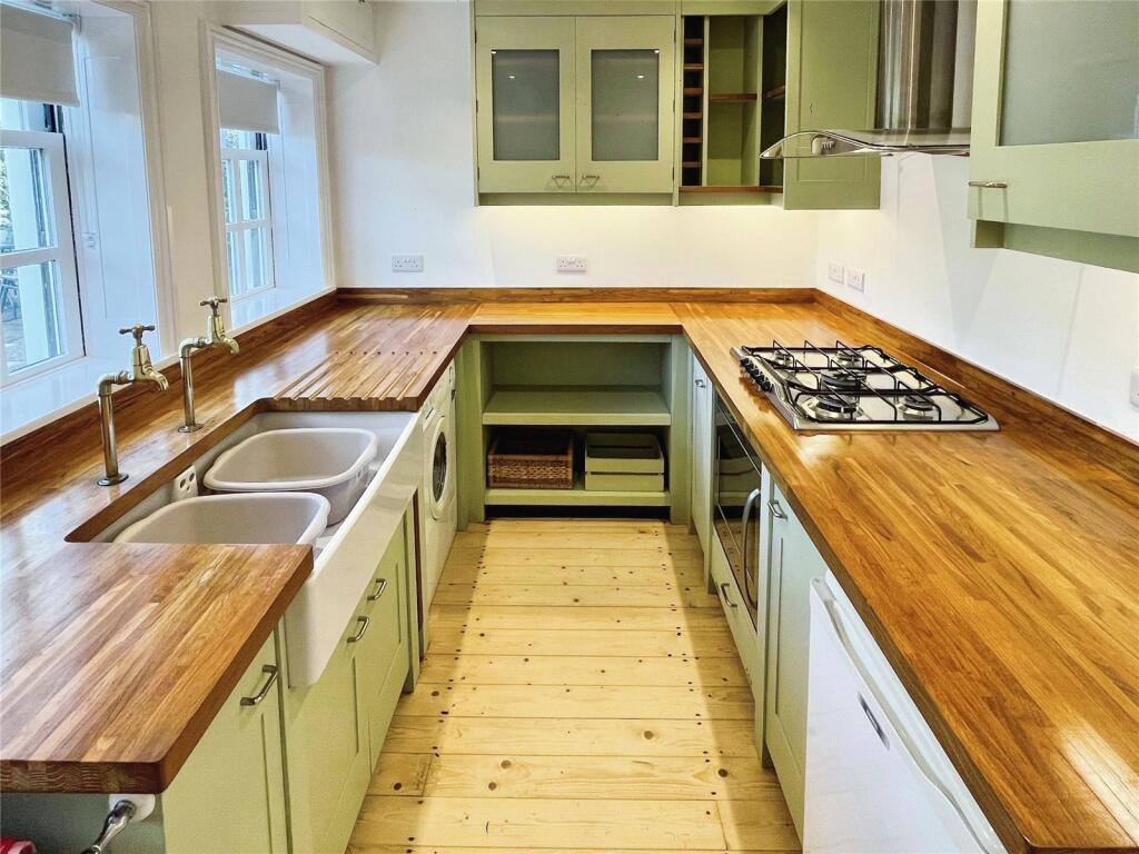 House in Dorchester - View 2