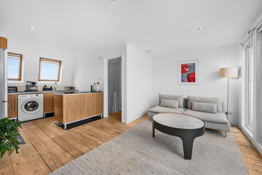 Apartment in London - View 3
