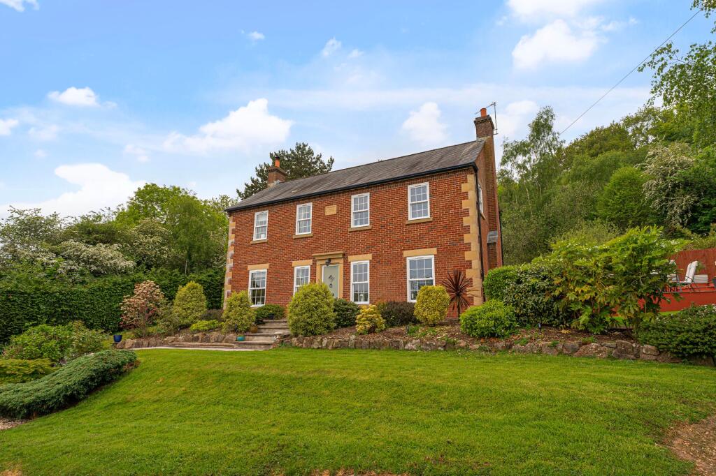 3-bed detached on Tram Road, Upper Cwmbran, NP44, £550,000