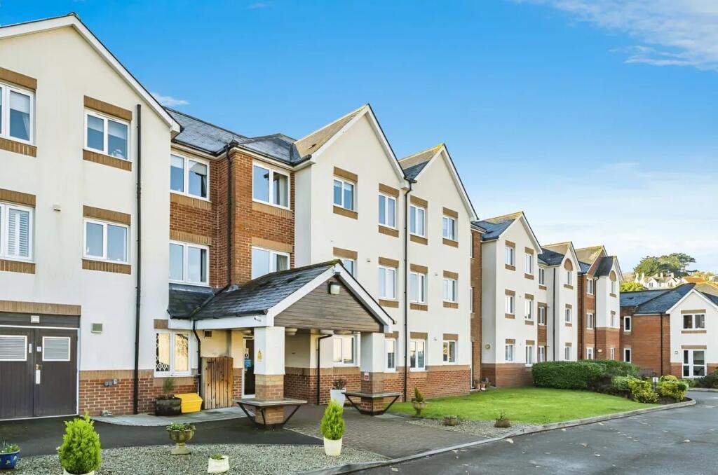 2-bed flat on Marsh Road, Newton Abbot, Devon. , £225,000