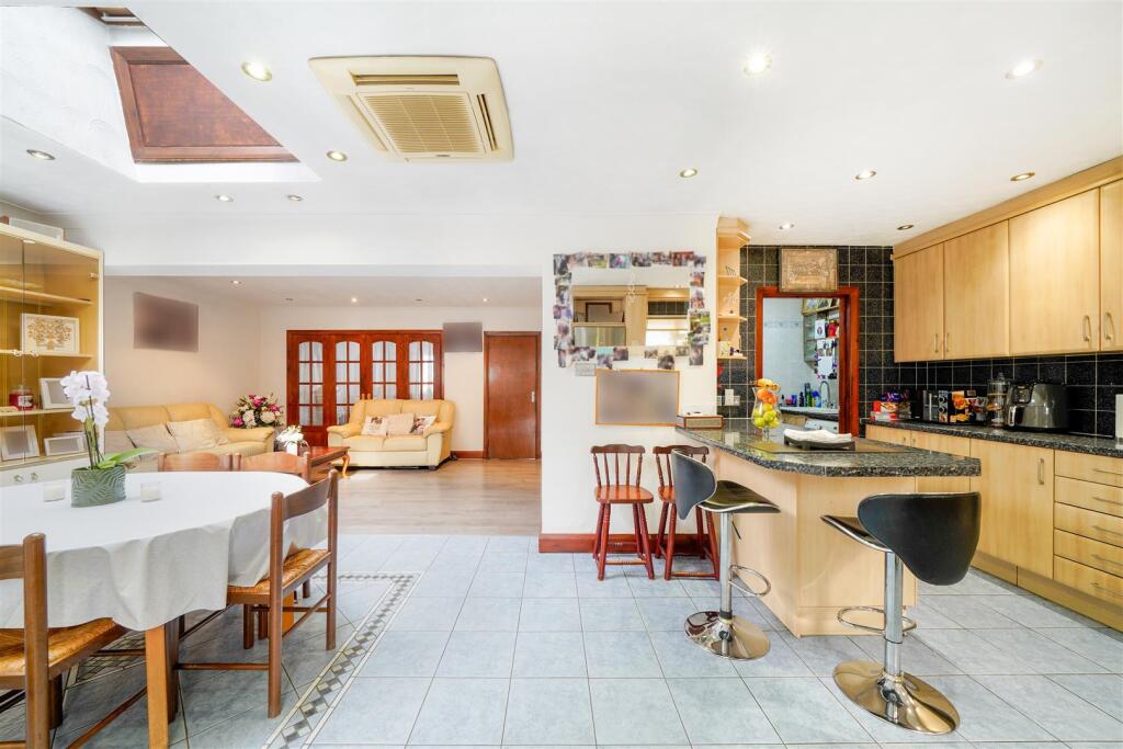 House in Harrow - More