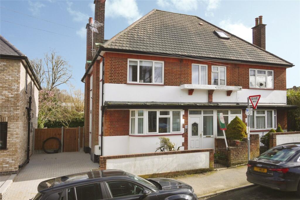 Main image of property: Warley Mount, Warley, Brentwood, Essex, CM14