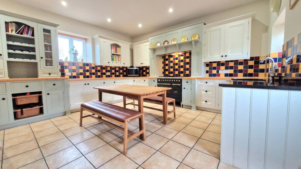 Towngate East, MARKET DEEPING, PE6 - View 2