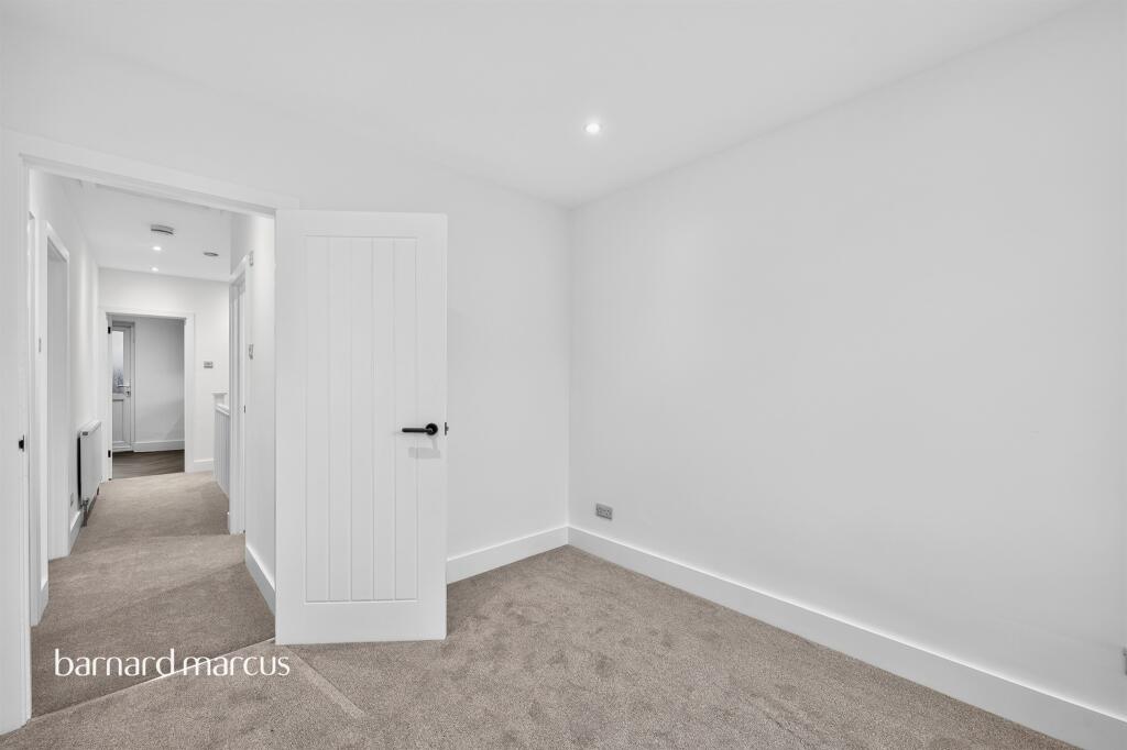 Apartment in London, Sutton New Town, Benhilton - More
