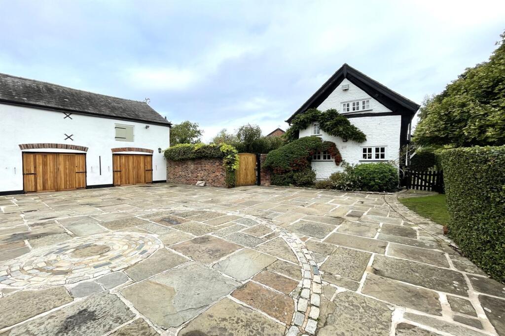 Trouthall Lane, Plumley, WA16 photo 4