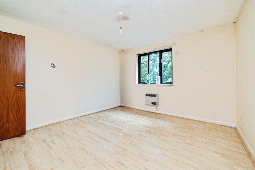 Apartment in Stevenage - View 5