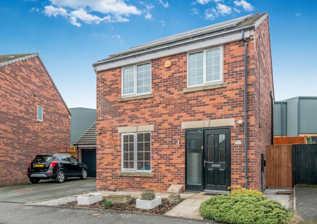 Newhall Park Drive, Off Rooley Lane, Bradford, BD5