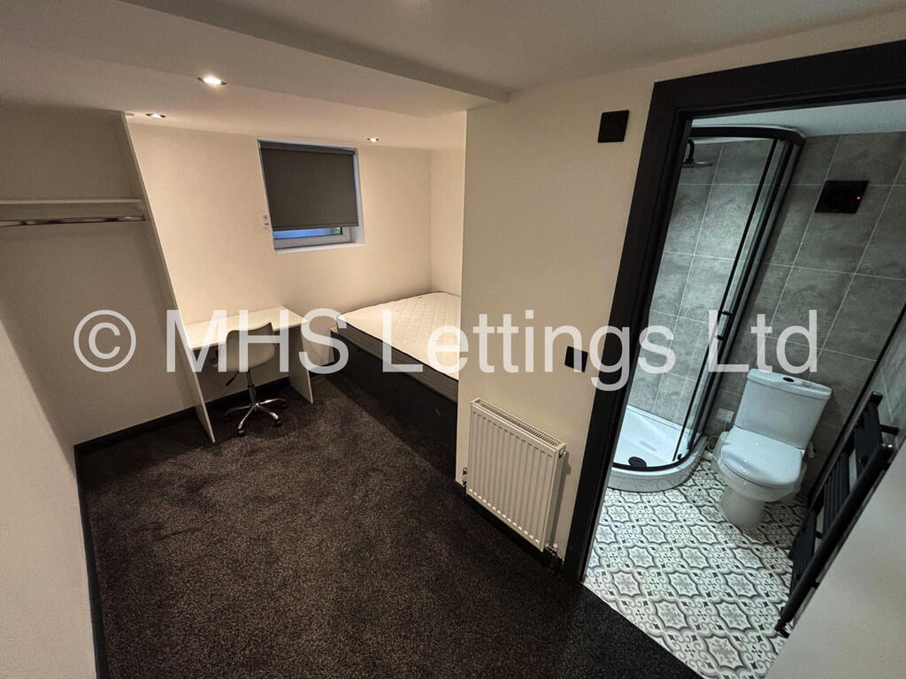 6 bedroom terraced house for rent