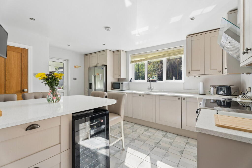 House in Hemel Hempstead - More
