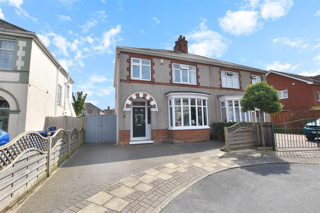 3-bed semi-detached on Lime Tree Avenue, Scartho, Grimsby, £199,950