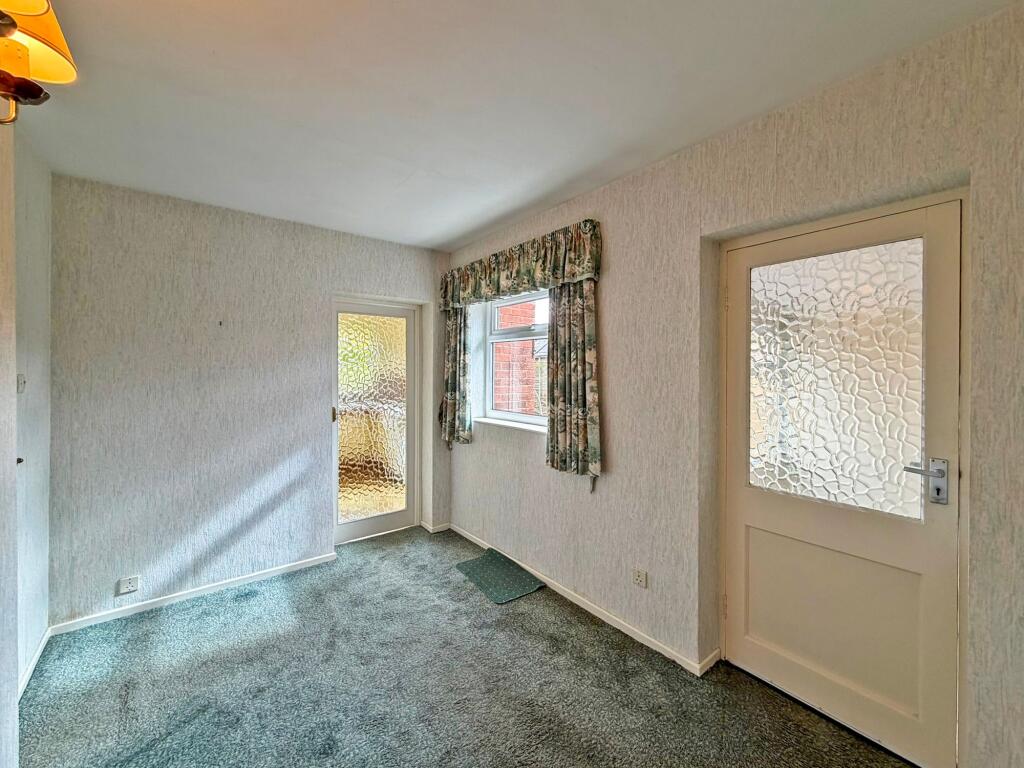Green Acres, Wombourne, WV5 photo 5